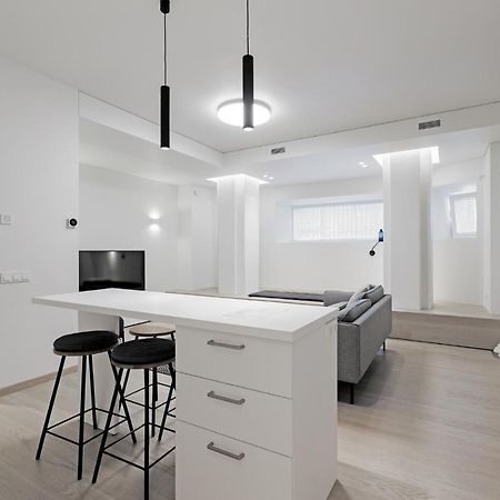 Buddha Luxury Apartment Kaunas City Centre Bagian luar foto